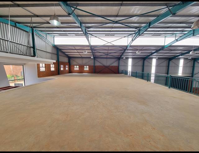 1,581M² WAREHOUSE FOR SALE IN ORMONDE